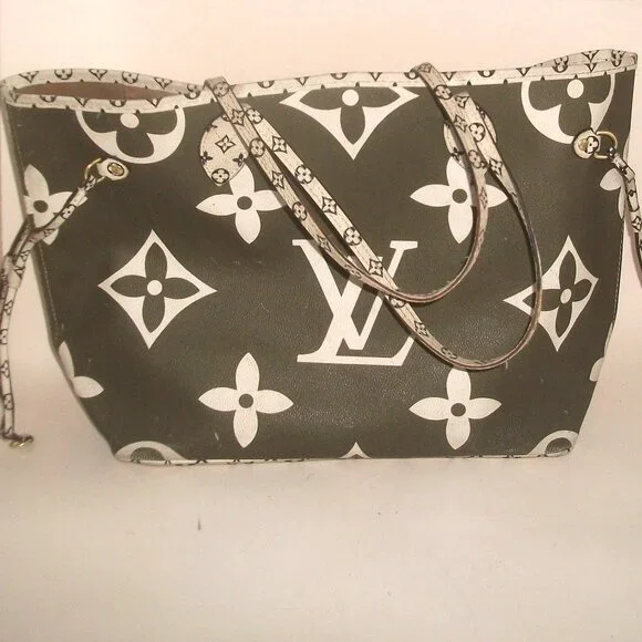 Huge PVC Shoulder Tote in Style of Monogram Shoulder Tote NOT Louis Vuitton - Picture 2 of 11